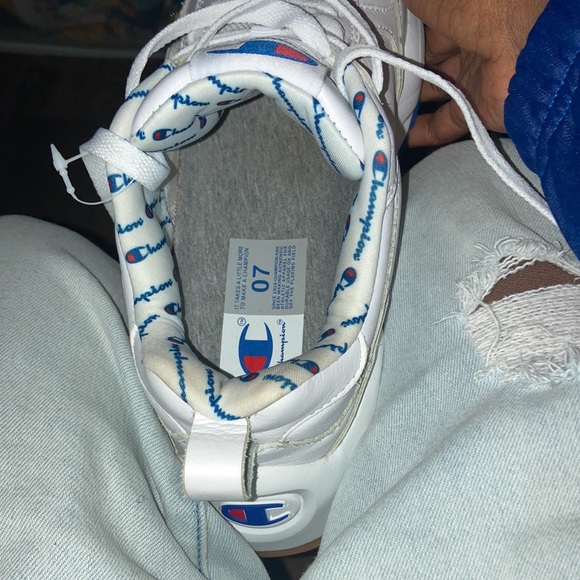 Boys Champion sneakers for sale - Picture 2 of 3